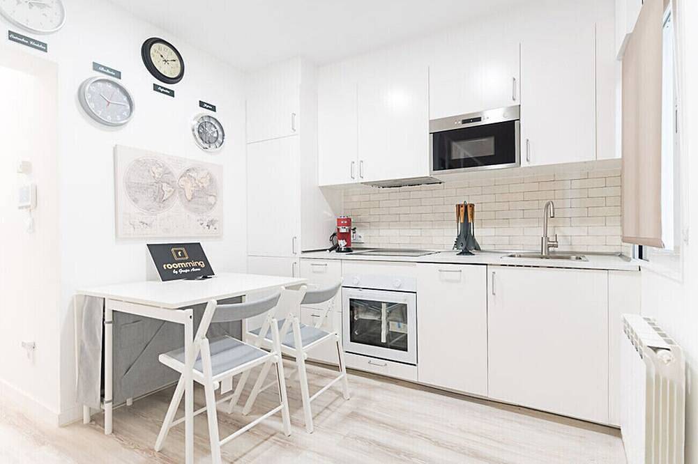 La Paz: Room with Bolivian essence and comfort in Madrid in Madrid, Madrid Province