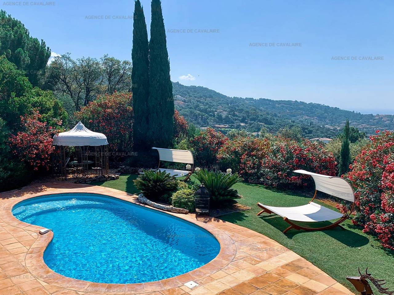Villa mit Pool, Jacuzzi und Meerblick in Cavalaire in Cavalaire-sur-Mer, Mittelmeerküste (Frankreich)