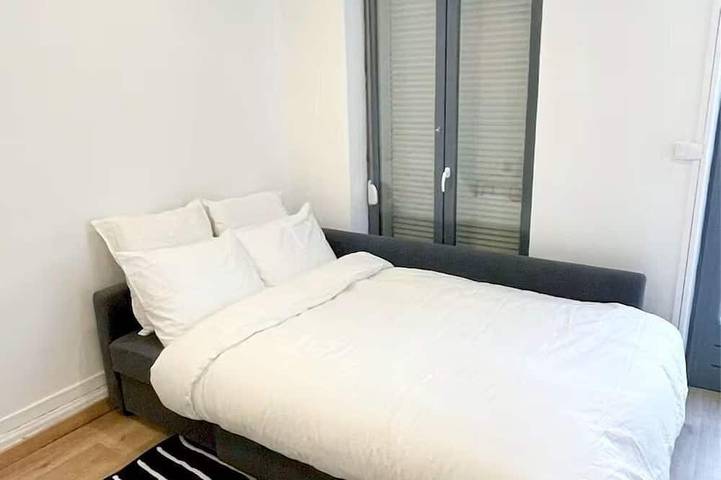 Appartement entier, Les Clés D'Augustine - T2 42m² Rdc terrasse privée in Arras, Région d'Arras