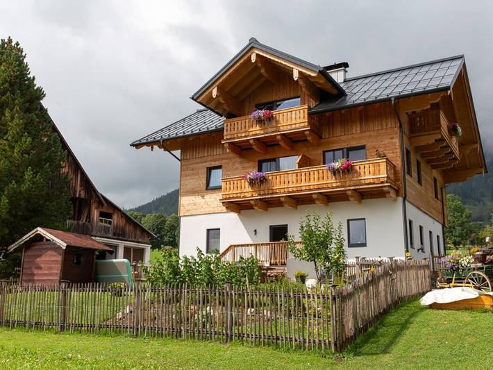 Hütte für 3 Personen, mit Garten und Balkon in Ramsau am Dachstein