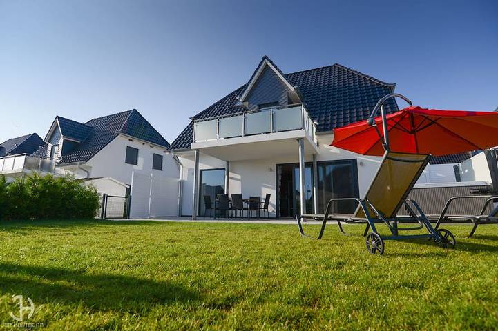 Bauernhof für 8 Personen, mit Balkon und Whirlpool sowie Garten und Sauna in Göhren-Lebbin