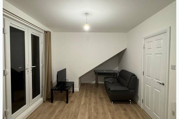 Ganze Ferienwohnung, Apartment - Sleeps 6 - Parking in Sutton (London), London