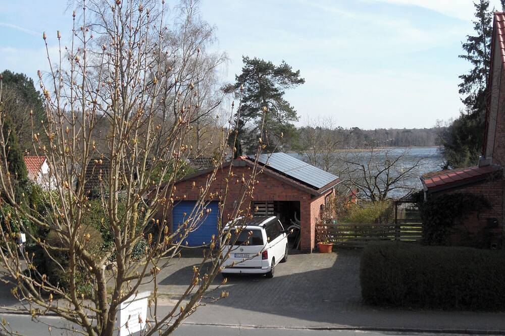 Ganze Wohnung, Liebevoll eingerichtete Ferienwohnung mit eigenem Eingang und Vorgarten in Naturpark Lauenburgische Seen