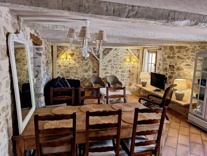 Gîte pour 8 personnes, avec Piscine dans les Alpes-de-Haute-Provence - 4