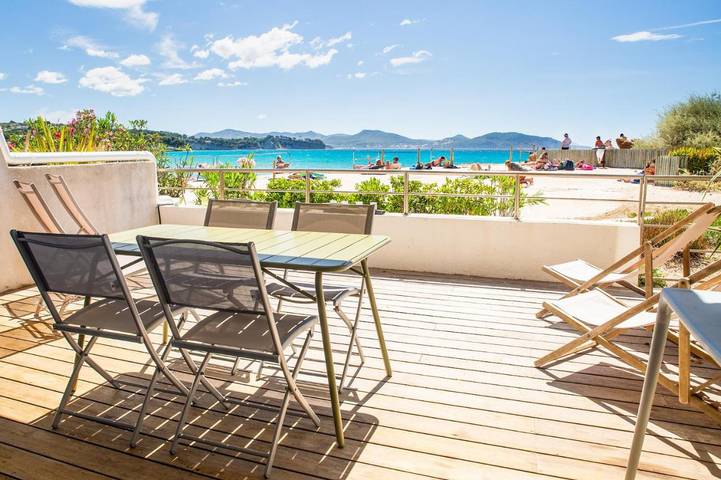 Gîte pour 4 personnes, avec Terrasse et Vue dans Port de Saint-Jean