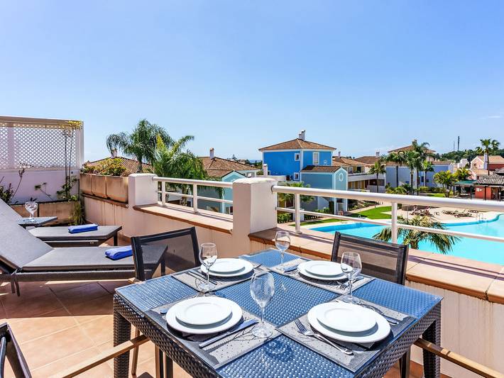 Ferienwohnung für 4 Personen, mit Terrasse und Garten sowie Kinderpool in Estepona - 2