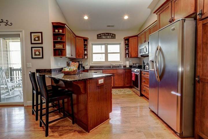 Vacation house for 18 people, with balcony in North Carolina