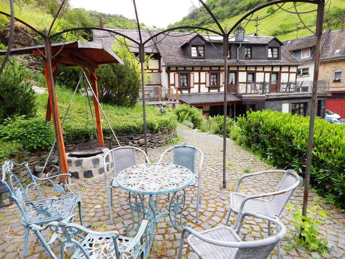 Ferienhaus für 20 Personen, mit Balkon und Terrasse sowie Garten und Ausblick in Bacharach - 3