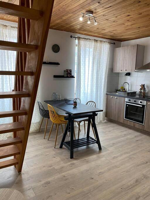 Appartement entier, L'appart de la liberté in Millau, Parc naturel régional des Grands Causses
