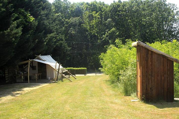 Tente pour 4 personnes, avec vue ainsi que jardin et terrasse dans Saône-et-Loire - 4