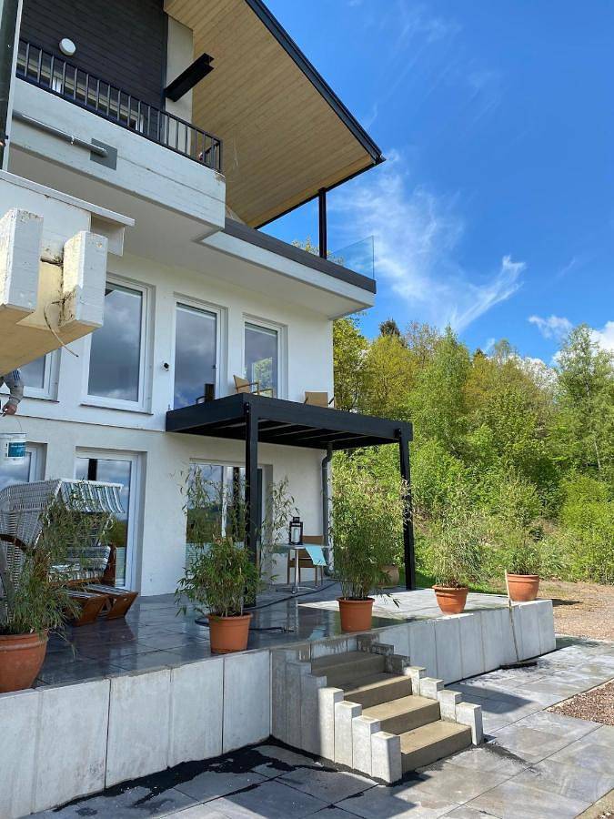Ferienwohnung für 4 Personen, mit Balkon und Terrasse sowie Seeblick und Ausblick in Olpe - 2
