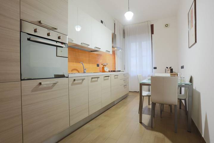 Appartamento intero, GuestHost - Casa Vita Roomy Apartment in Salerno, Costa tirrenica Campania