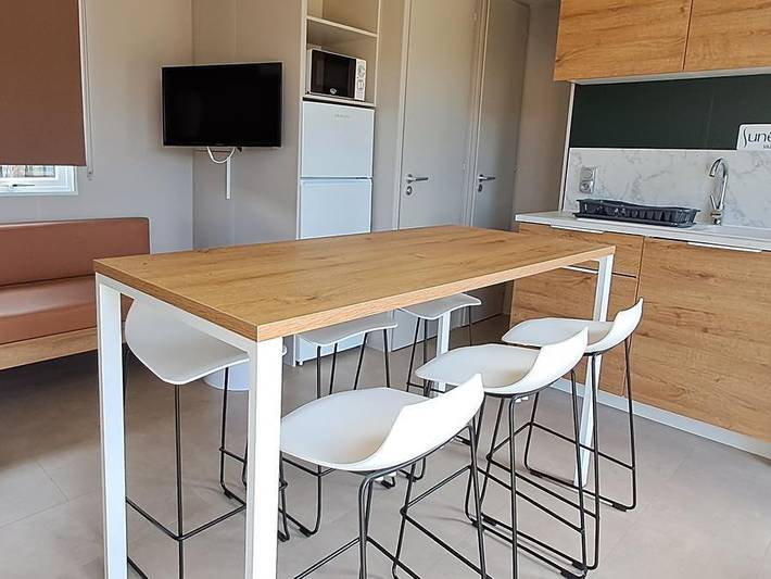 Camping für 6 Personen, mit Kinderpool und Seeblick, mit Haustier in Französische Alpen - 4