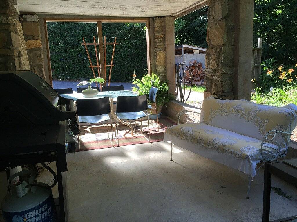 Ganze Wohnung, Günstige Lage: Charmant und stilvoll: Moderne Annehmlichkeiten in Blue Ridge Parkway, Asheville