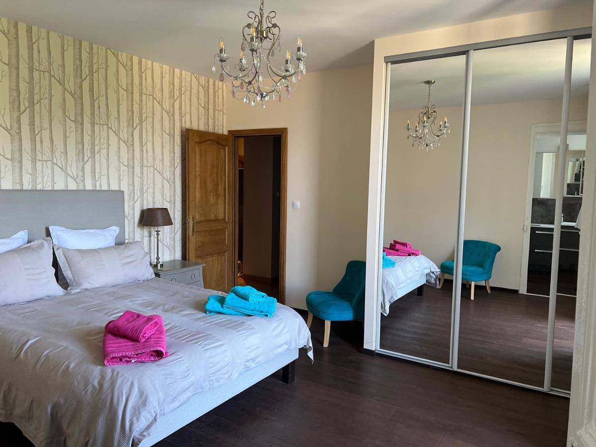 Appartement entier, Onlysaintg - Apartment Bernadette Spacious 4 bedrooms Great views, 120 m2 Only 500m from the centre and ski lift Great Year Round in Saint-Gervais-les-Bains, Pays du Mont-Blanc