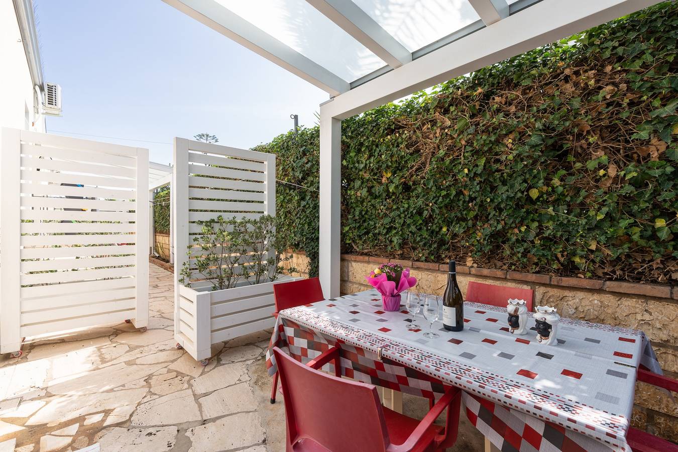Ganze Wohnung, Ferienwohnung 'Casa Rossa' mit Meerblick, Veranda und Wlan in Castellammare del Golfo, Trapani Provinz