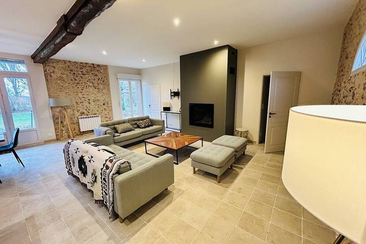 Location de vacances pour 10 personnes, avec terrasse et jardin, animaux acceptés dans Billancelles