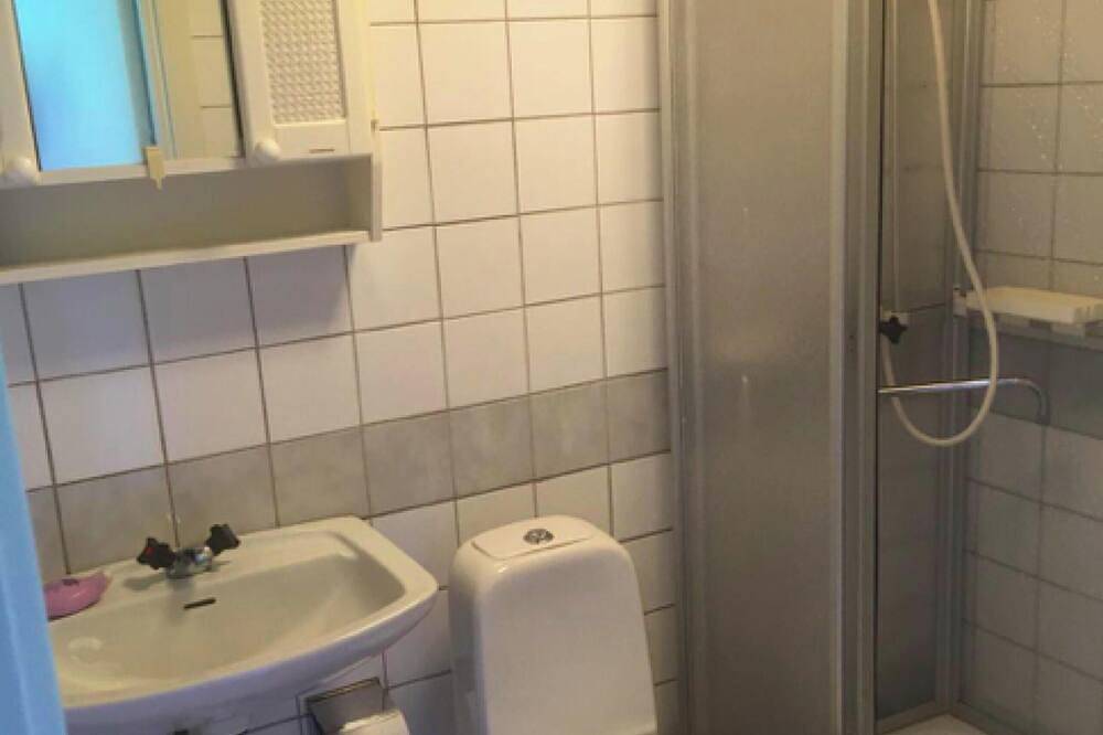 Ferienhaus auf einem Seegrundstück am See Tåsjön in Strömsund, Angermanland