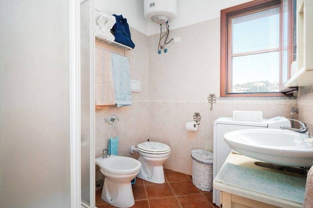 Appartamento intero, Appartamento accogliente in stile Beach-House adatto per coppie . in Flumini, Posada