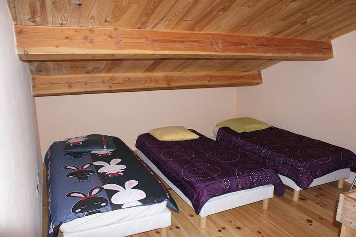 Location de vacances pour 12 personnes, avec balcon et jardin à Les Salelles - 4