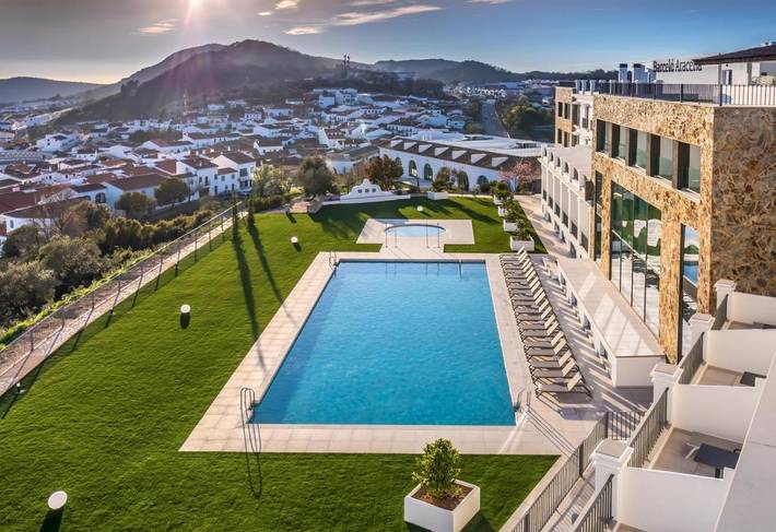 Hotel para 2 personas, con piscina y sauna además de jardín y vistas - 1
