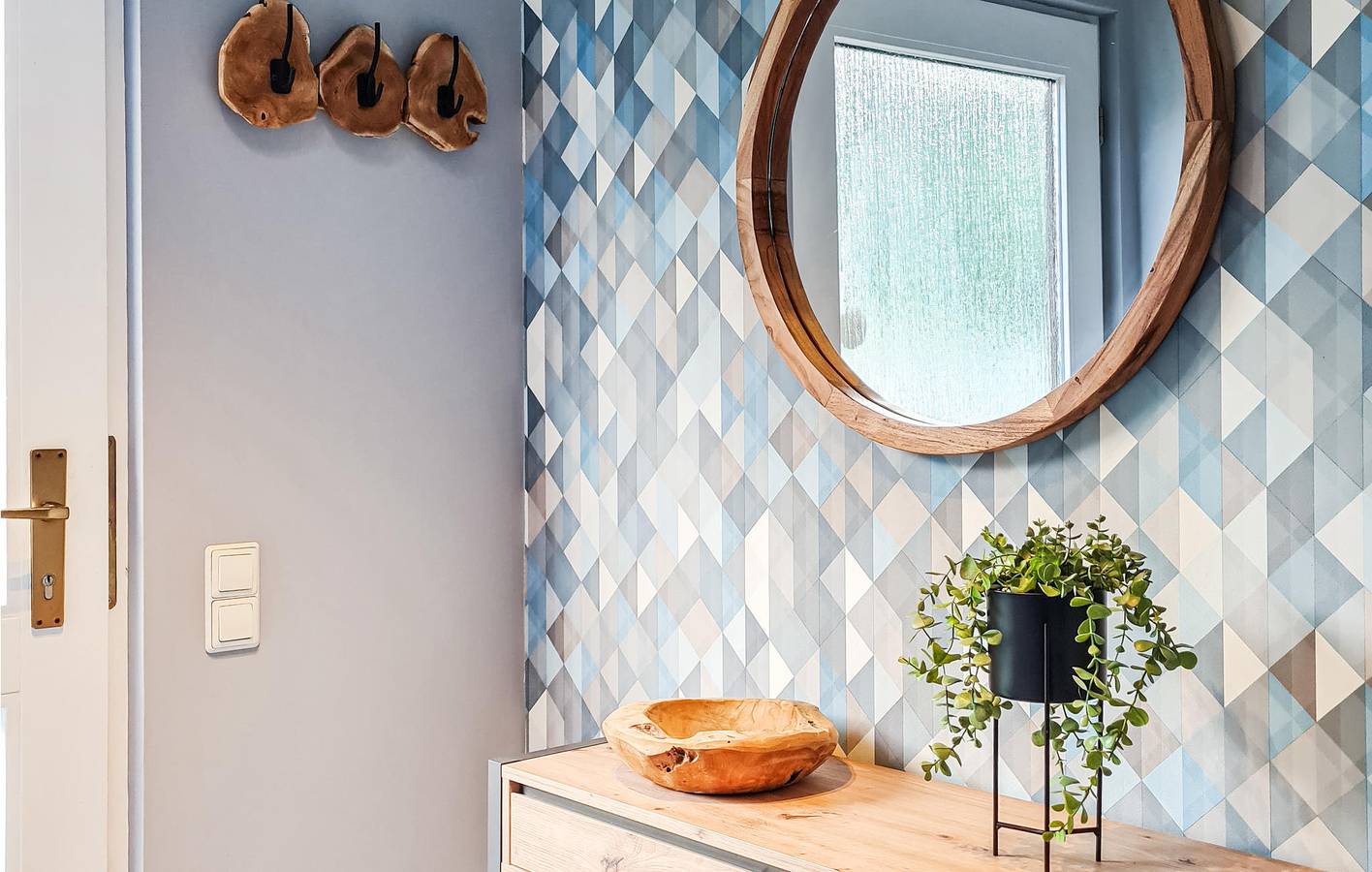 Ibra Rückzugsort: Modernes Apartment mit Terrasse und Parkplatz in Kirchheim, Knüllgebirge