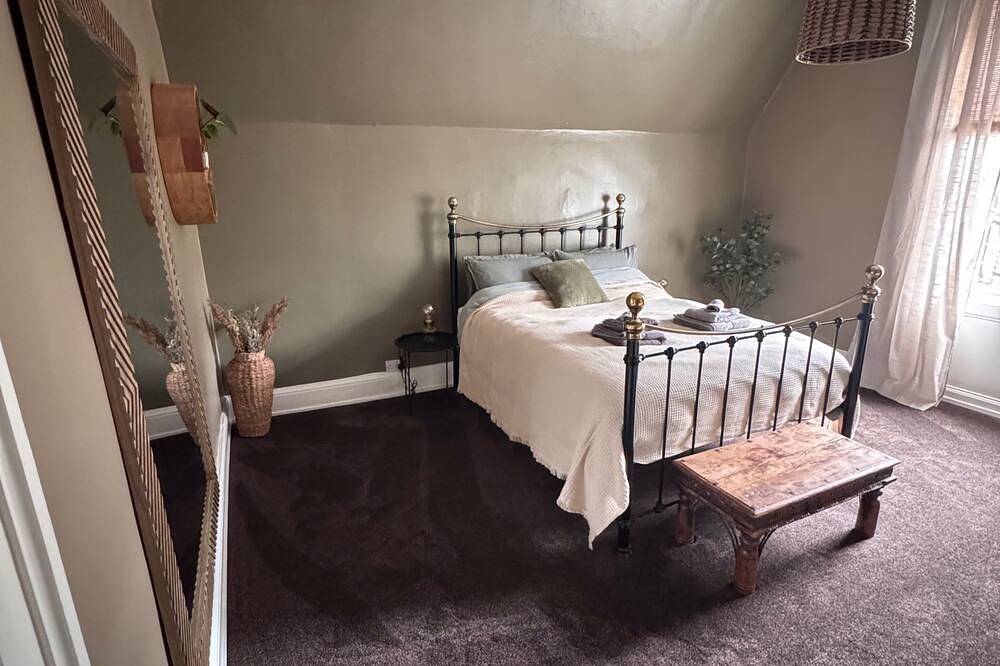Entire apartment, Boutique Apartment - Sleeps 6 & Free Parking in Ilkley, West Yorkshire