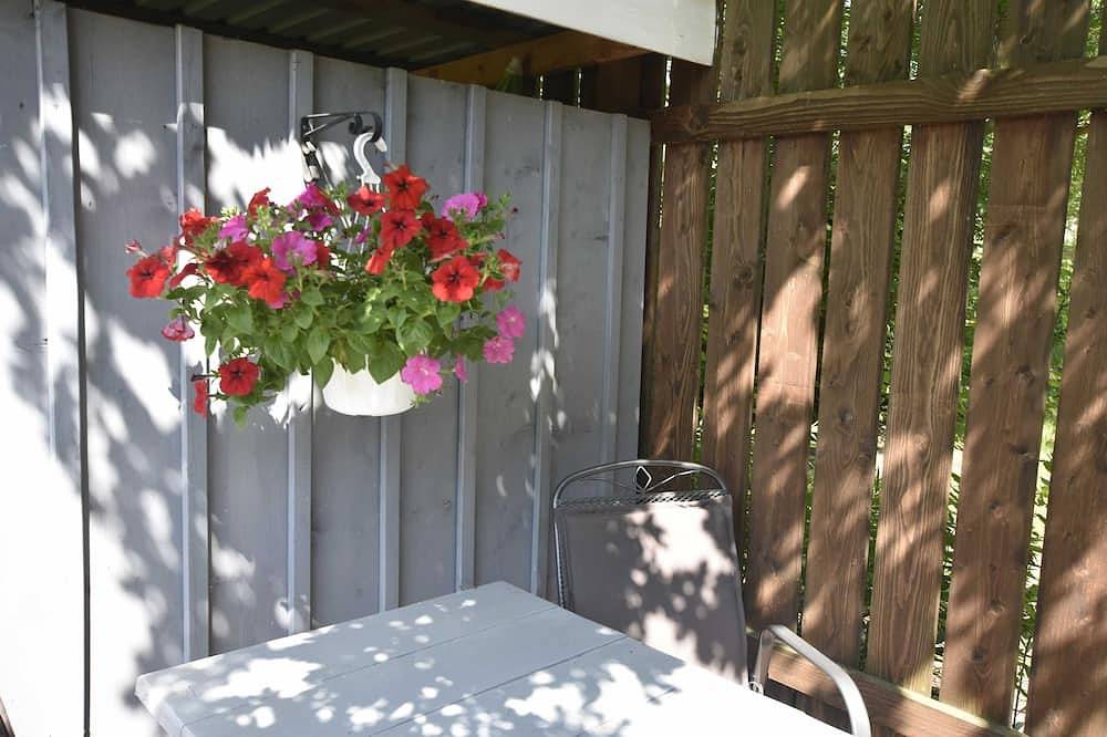 Ganze Wohnung, Ferienwohnung Og im roten Haus am Ostsee Radweg Ovs 103 - 2-Raum-Ferienwohnung in Blowatz, Neuburg