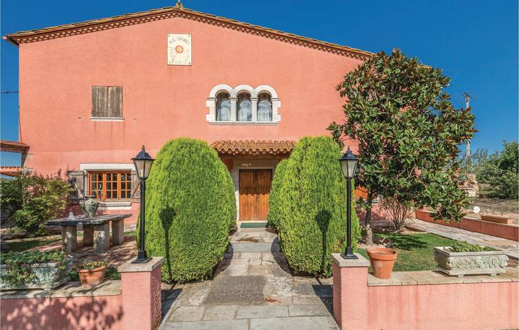 Chalet para 15 personas, con jardín en Selva - 2