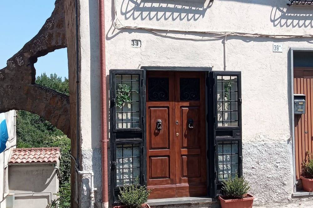 Alloggio Turistico di Patrizia ,a Pochi Passi dal Borgo di Civita in Lubriano, Viterbo Provinz