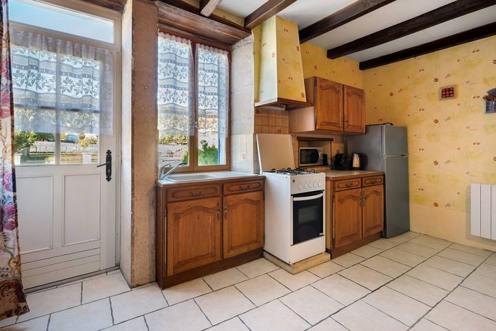Gîte “Chez Manon” with Private Garden in Massangis, Avallon region