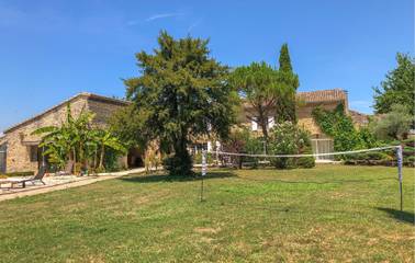 Gîte pour 23 personnes, avec piscine et jardin à Loriol-sur-Drôme