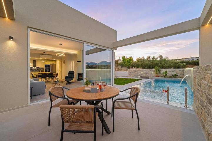 Villa für 6 Personen, mit Pool und Ausblick sowie Garten - 1