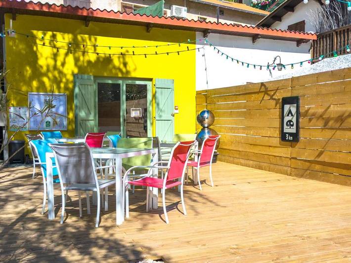 Camping pour 4 personnes, avec Terrasse et Jardin