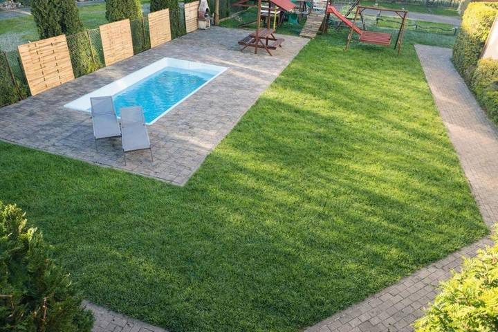 Casa de huéspuedes para 3 personas, con piscina y jardín en Polonia