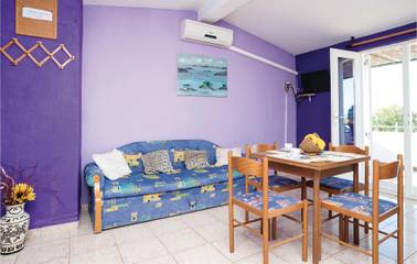 Holiday Apartment for 2 People in Pakostane, Zadar, Photo 3