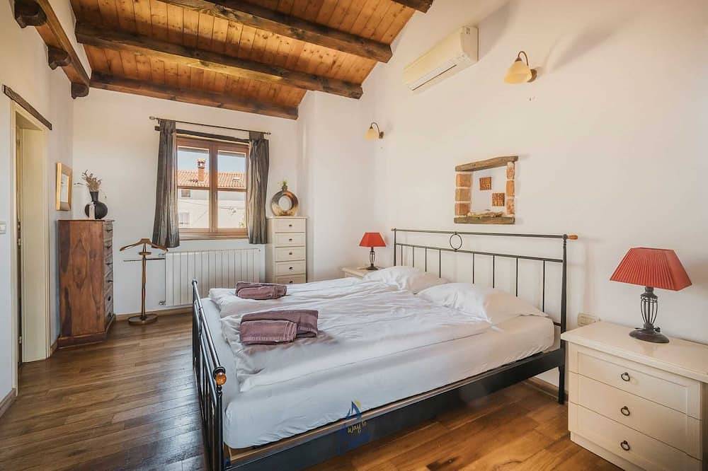 Charmante 3-Br-Villa für 6 Personen mit extra großem Pool und Garten in Zentralistrien