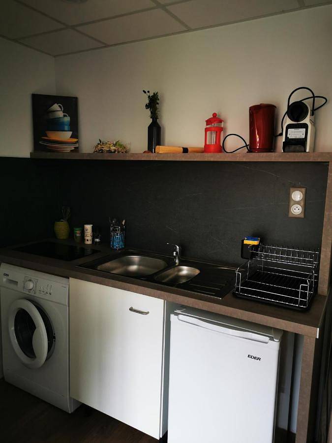 Location de vacances pour 3 personnes, avec jardin à Bourneau - 4