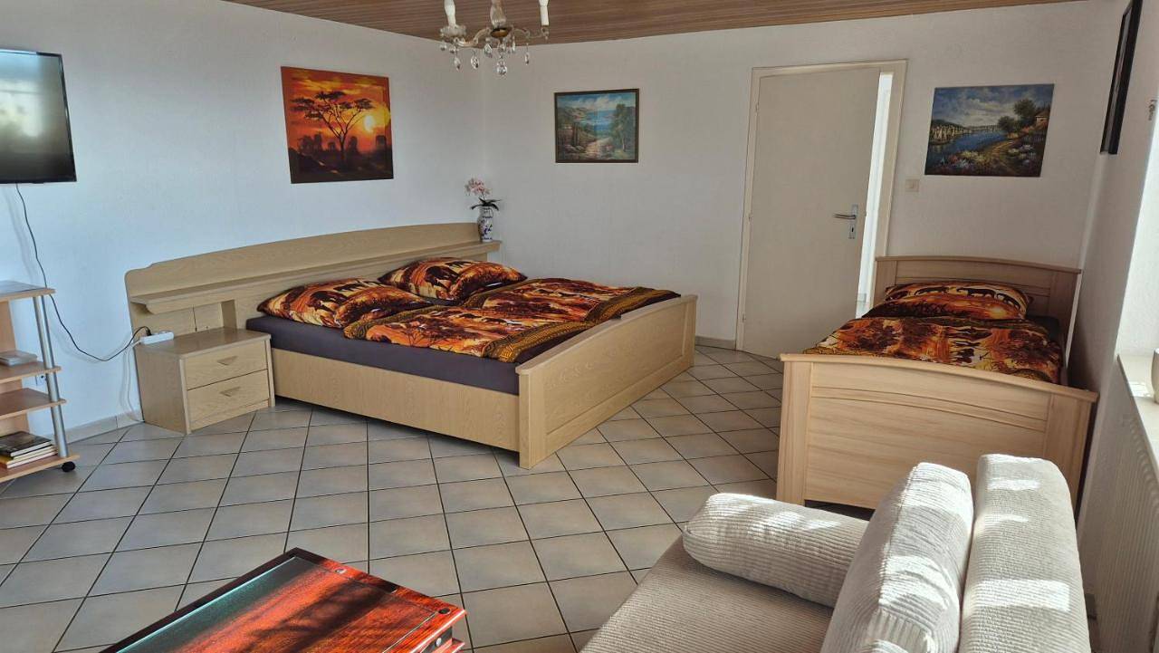 Ganze Wohnung, 3-Bett-Zimmer mit Bad - ohne Kueche in Bad Soden-Salmünster, Main-Kinzig-Kreis