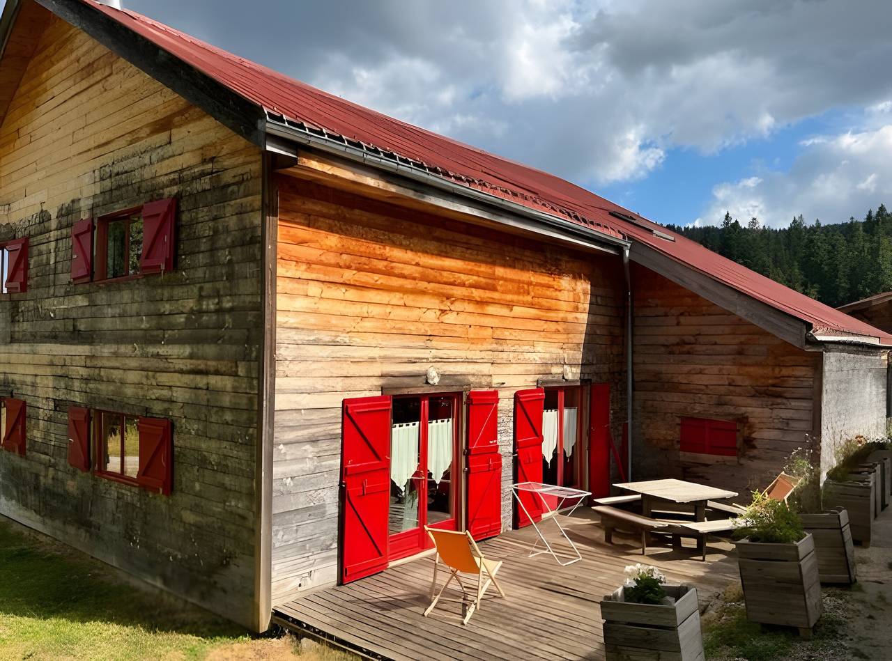 Chalet 'Station Les Rousses' con terraza privada y Wifi in Lamoura, Parc naturel régional du Haut-Jura