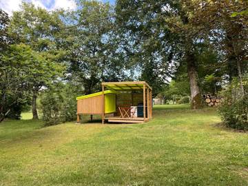 Gîte pour 2 personnes, avec piscine et terrasse à Saint-Martial-de-Nabirat