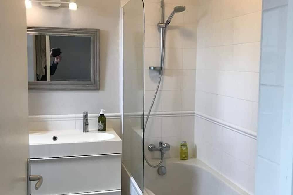 Beautiful family home - sleeps 10 - 3 min from the beach in Combrit, Côte de Cornouaille