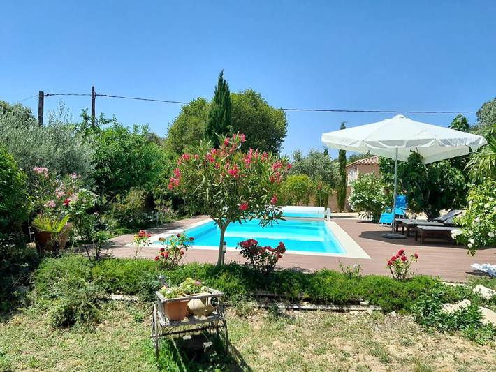 Location de vacances pour 6 personnes, avec jardin et piscine à Saint-Julien - 2