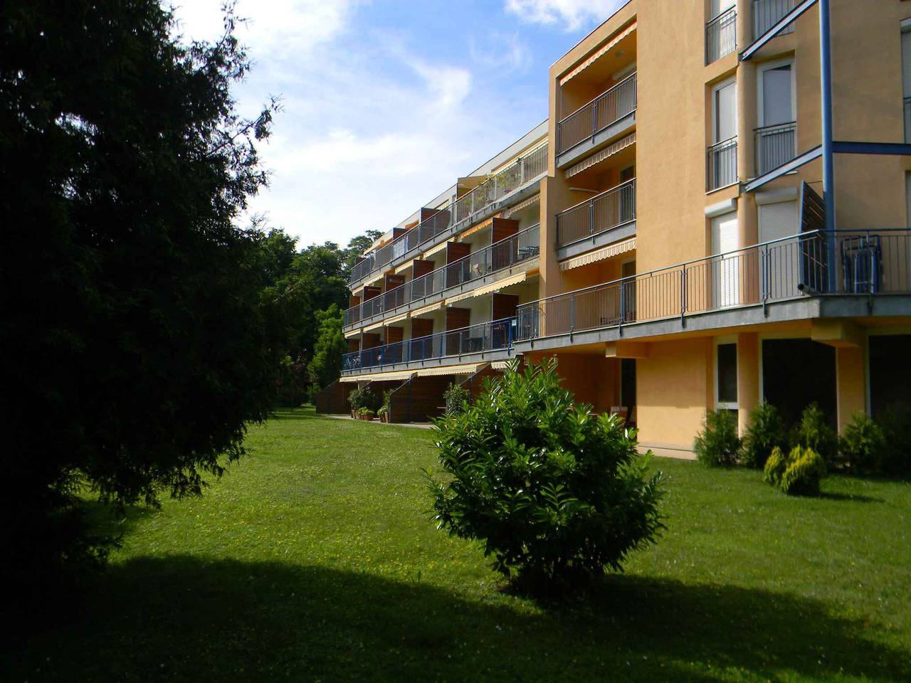 Apartamento vacacional entero, Apartamento de vacaciones en el paseo marítimo de Csopak  in Csopak, Balatonfüredi járás