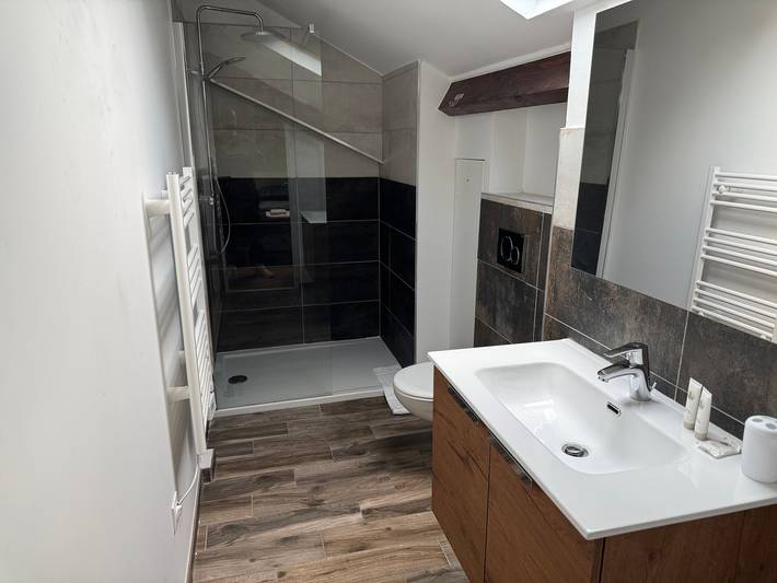 Location de vacances pour 2 personnes, avec jardin, adapté aux familles à Lyon - 3