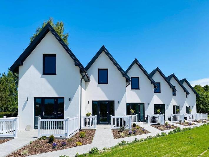 Ferienhaus für 4 Personen, mit Terrasse und Garten sowie Pool