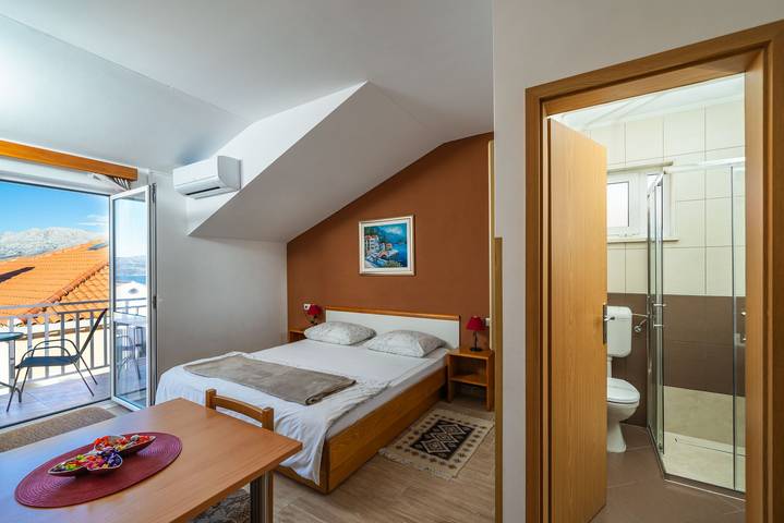 Monolocale intero, Monolocale per 3 persone con balcone in Ragusa Vecchia, Cavtat (Dalmatia)