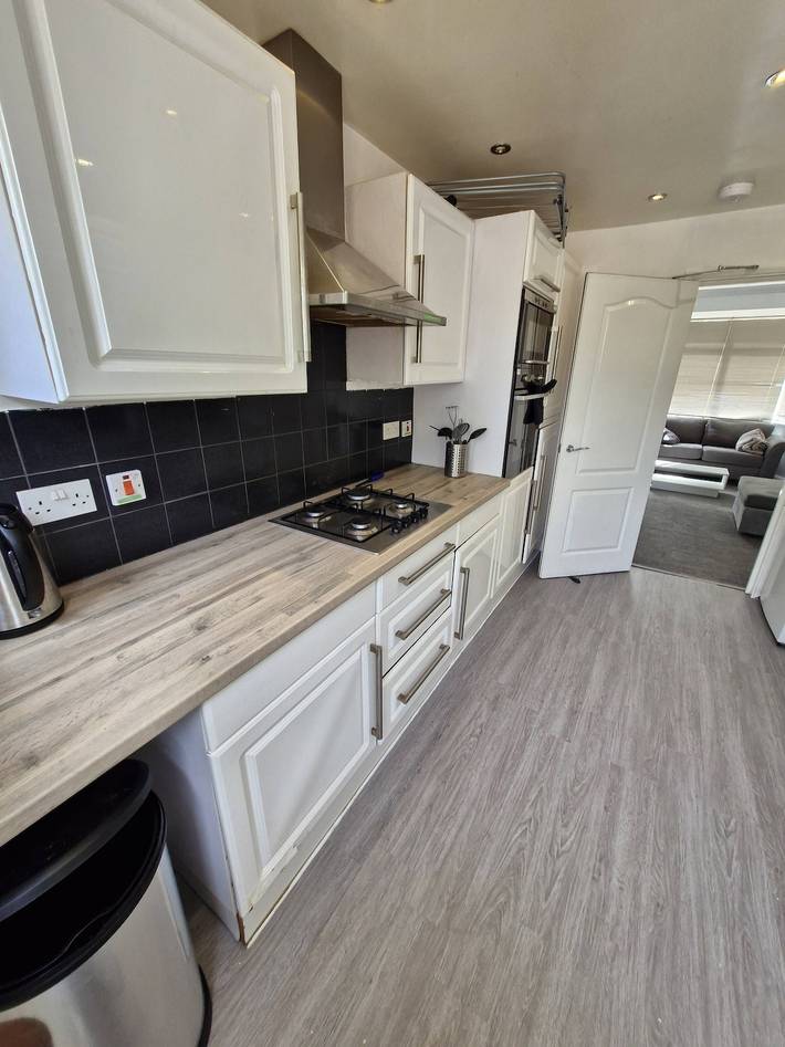 Cosy 3-Bed Home  close to city and shops in Coventry, Birmingham Area