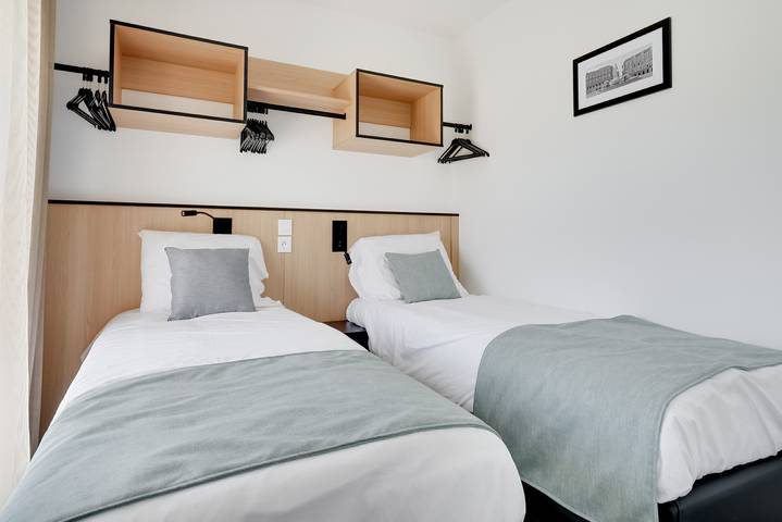 Ferieleilighet for 6 personer, med terrasse og hage i tillegg til badebasseng i Vence