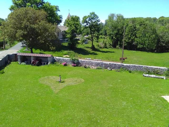 Gîte pour 4 personnes, avec Terrasse ainsi que Jardin et Vue à Bonnefontaine